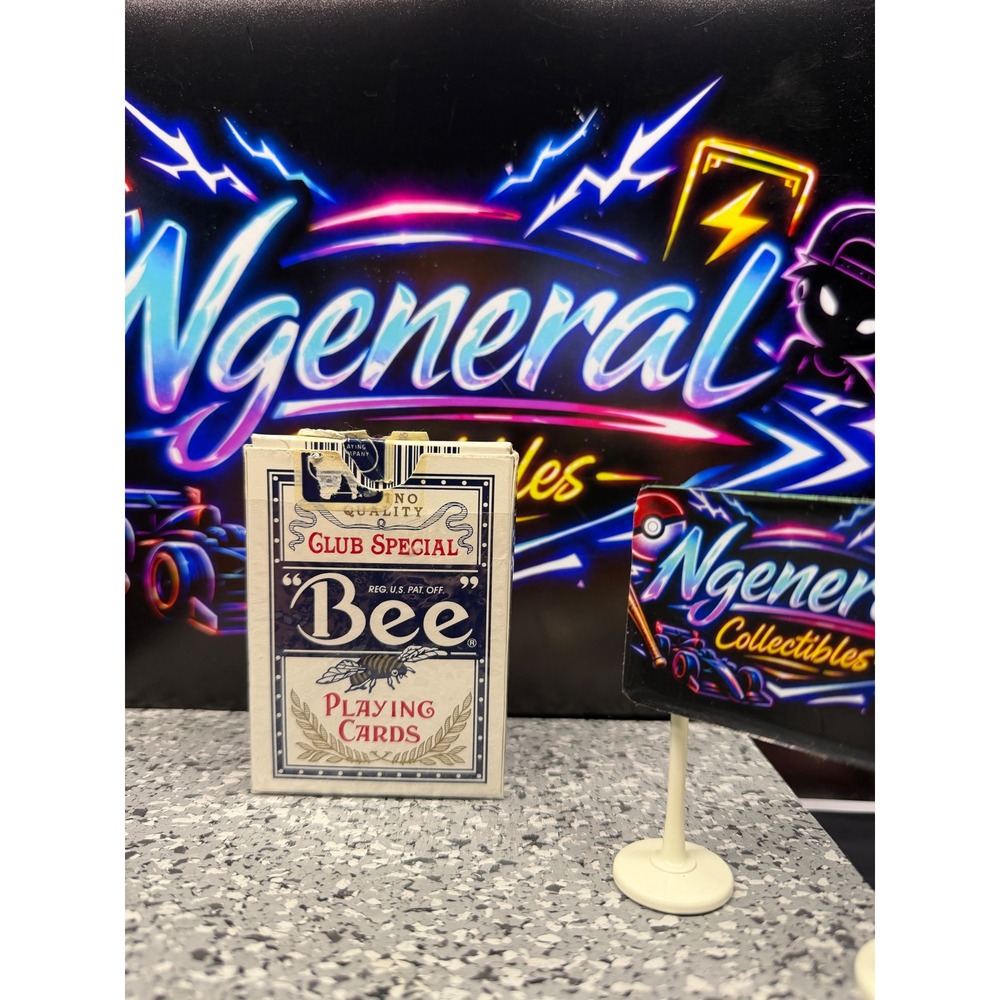Vintage Bee Club Special Playing Cards Mirage Hotel Casino Las Vegas Diamond